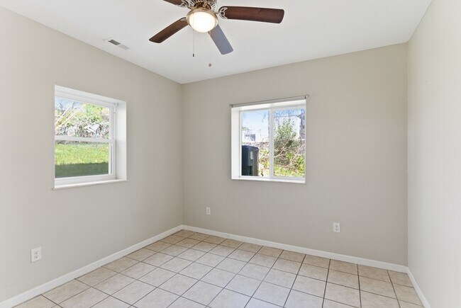 Building Photo - 3300-3374 Valley View Drive - 3330