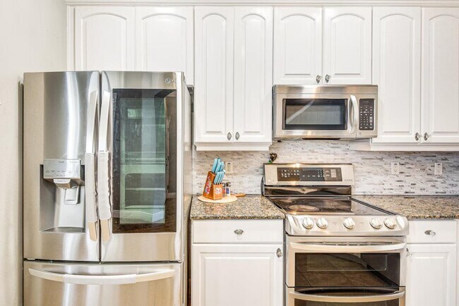 Building Photo - 25 Riverview Bend N