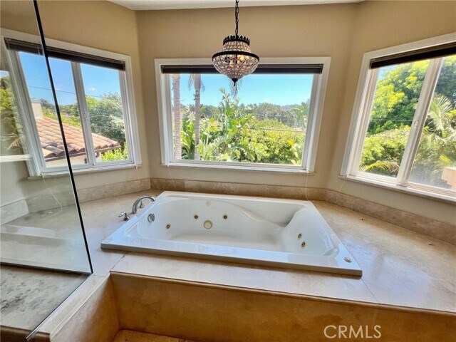 Building Photo - 224 Cll De Madrid