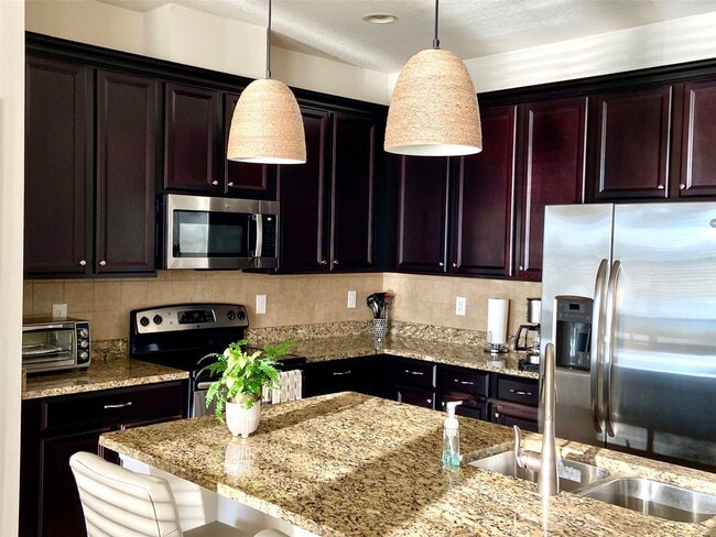 Building Photo - Gated Community! Gorgeous ammenity center