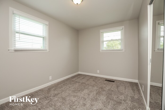 Building Photo - 3710 Plantation Dr