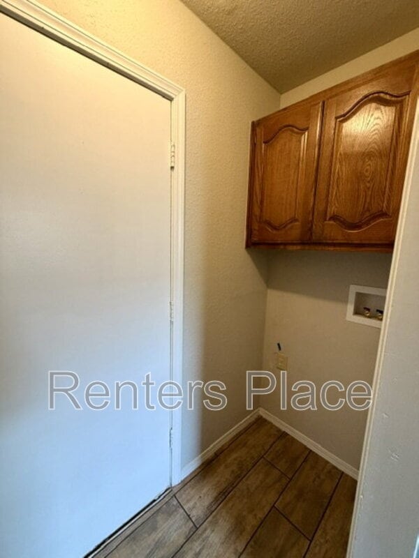 Building Photo - 1548 E 74th St
