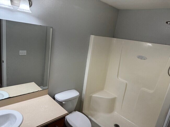 Building Photo - 1589 Quazar Rd