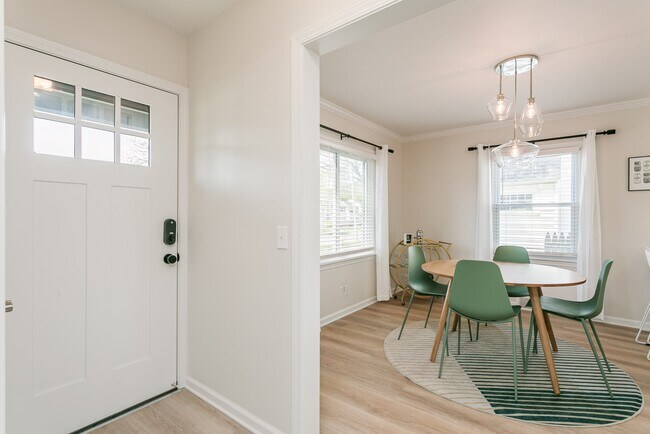 Building Photo - 136 Lattimore Rd