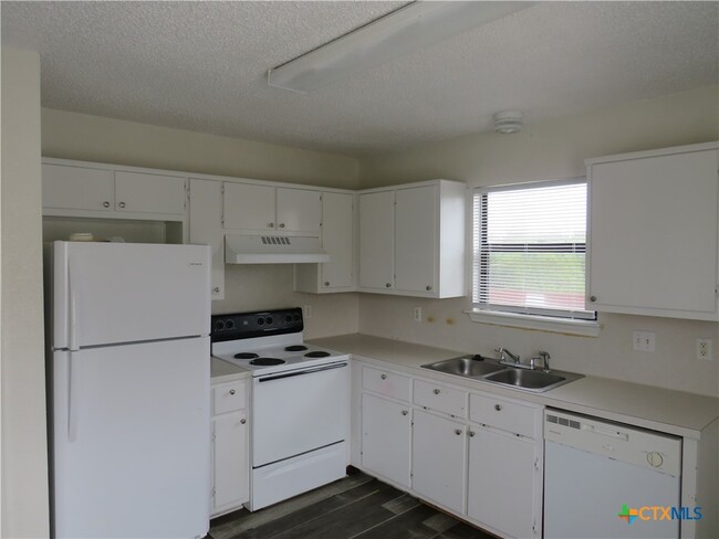Building Photo - 142 Wolfe Rd