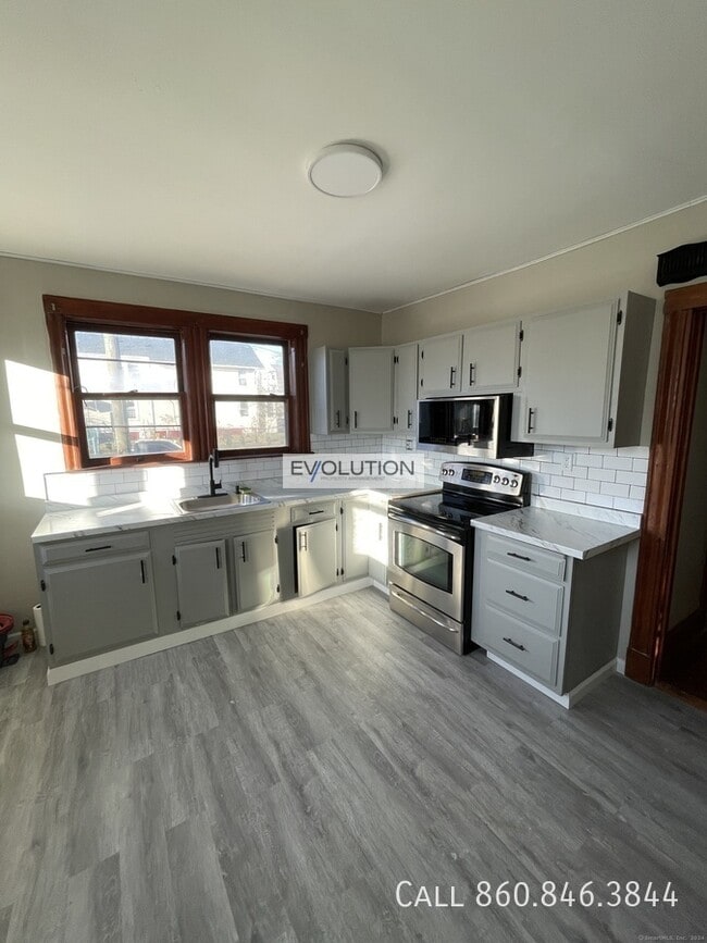 Building Photo - 177 South St