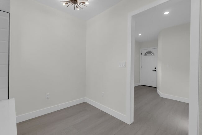 Building Photo - 4059 Denker Ave