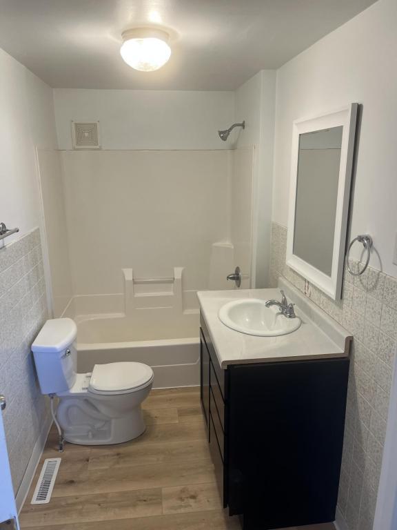 Building Photo - 6306 Schofield Ave