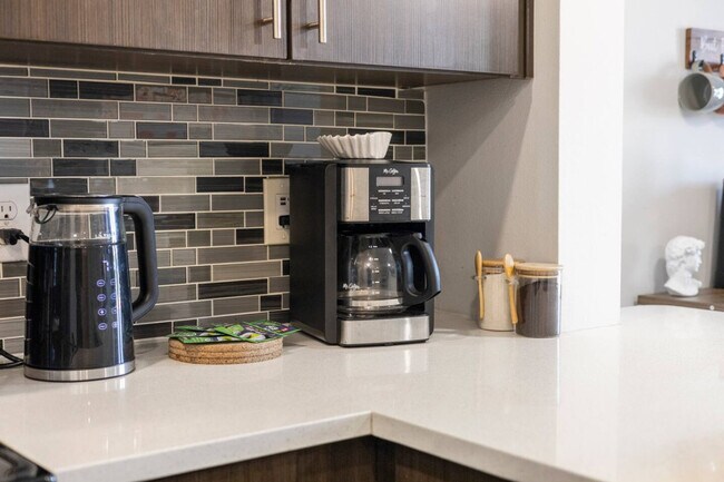 Building Photo - 10550 N Central Expy