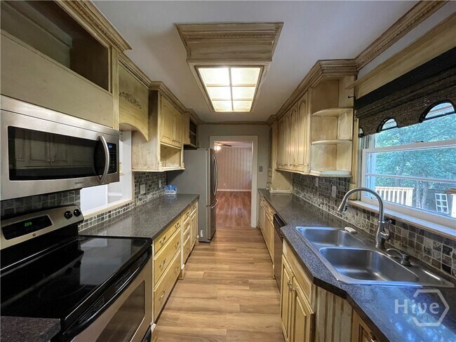 Building Photo - 260 Timberlane Dr