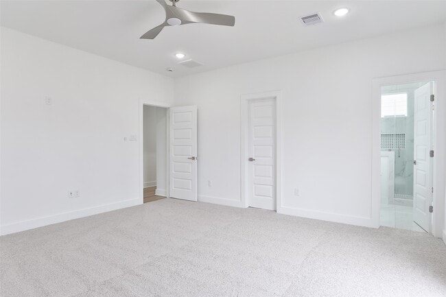 Building Photo - 8220 Bonaire St