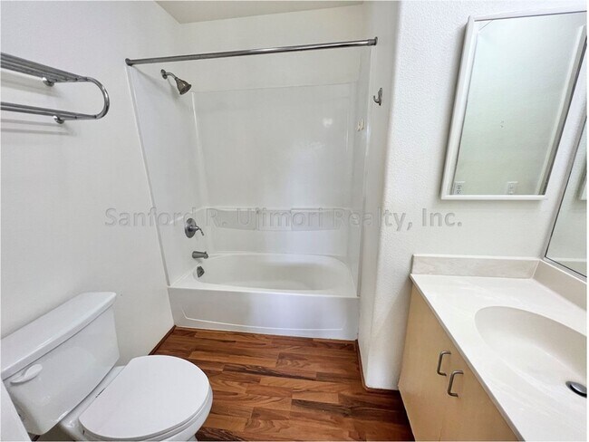 Building Photo - kool173