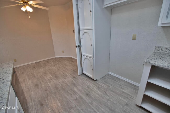 Building Photo - 5711 Mira Grande Dr