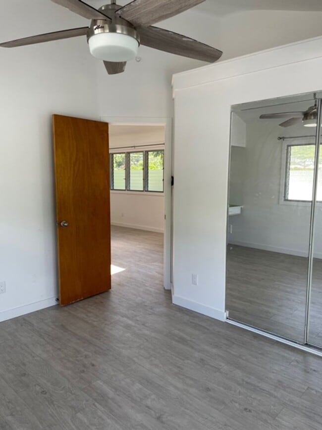 Building Photo - 673 Lawelawe St