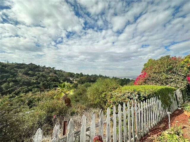 Building Photo - 877 Golden Prados Dr