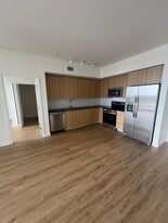 Building Photo - 981 E 27th St