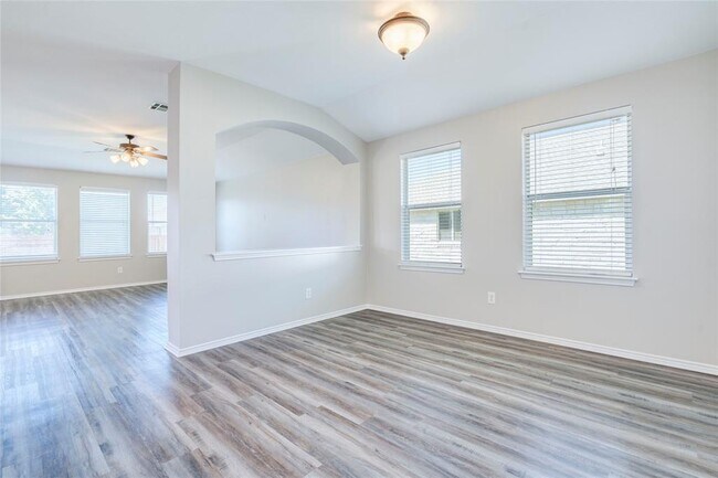 Building Photo - 7722 Buck Meadow Dr