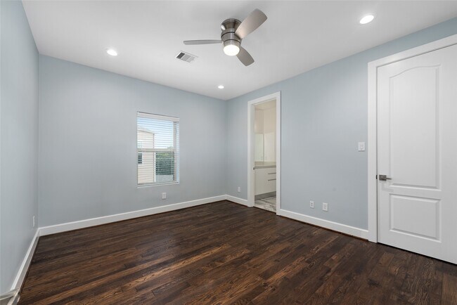 Building Photo - 9406 Glenfield Ct