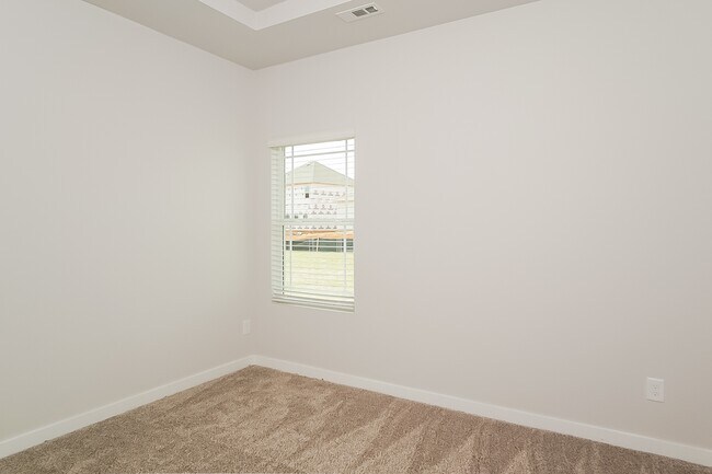 Building Photo - 26218 Beech Grv Ln NW