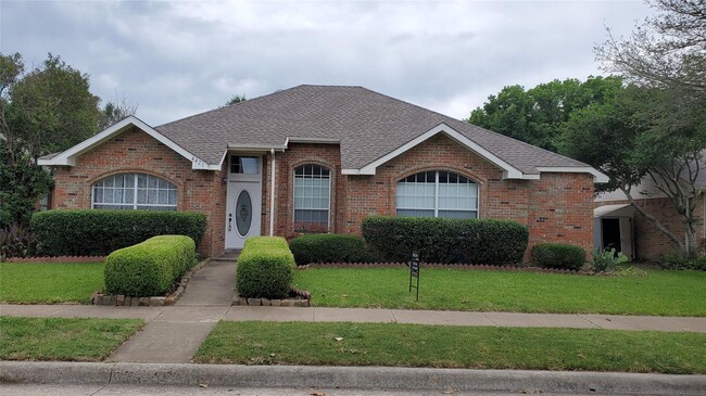 Primary Photo - Cozy Three Bedroom Home in McKinney