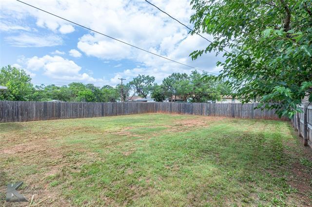 Building Photo - 1041 S Crockett Dr