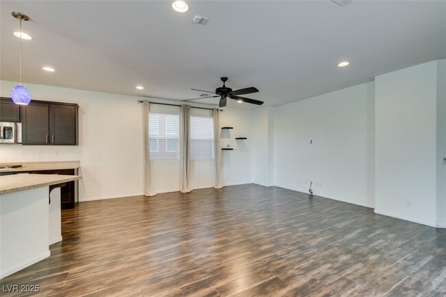 Building Photo - 8039 Kemblefield Ave