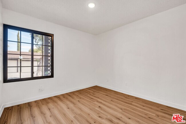 Building Photo - 351 S Monte Vista St