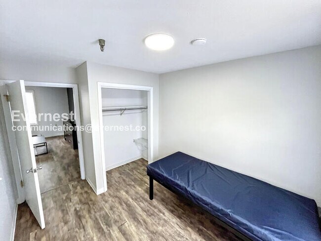 Building Photo - 212 Lower Consol Rd NW