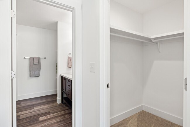 Building Photo - 1006 Kristal Wood Ln