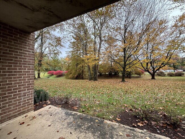 Building Photo - 5805 Edson Ln