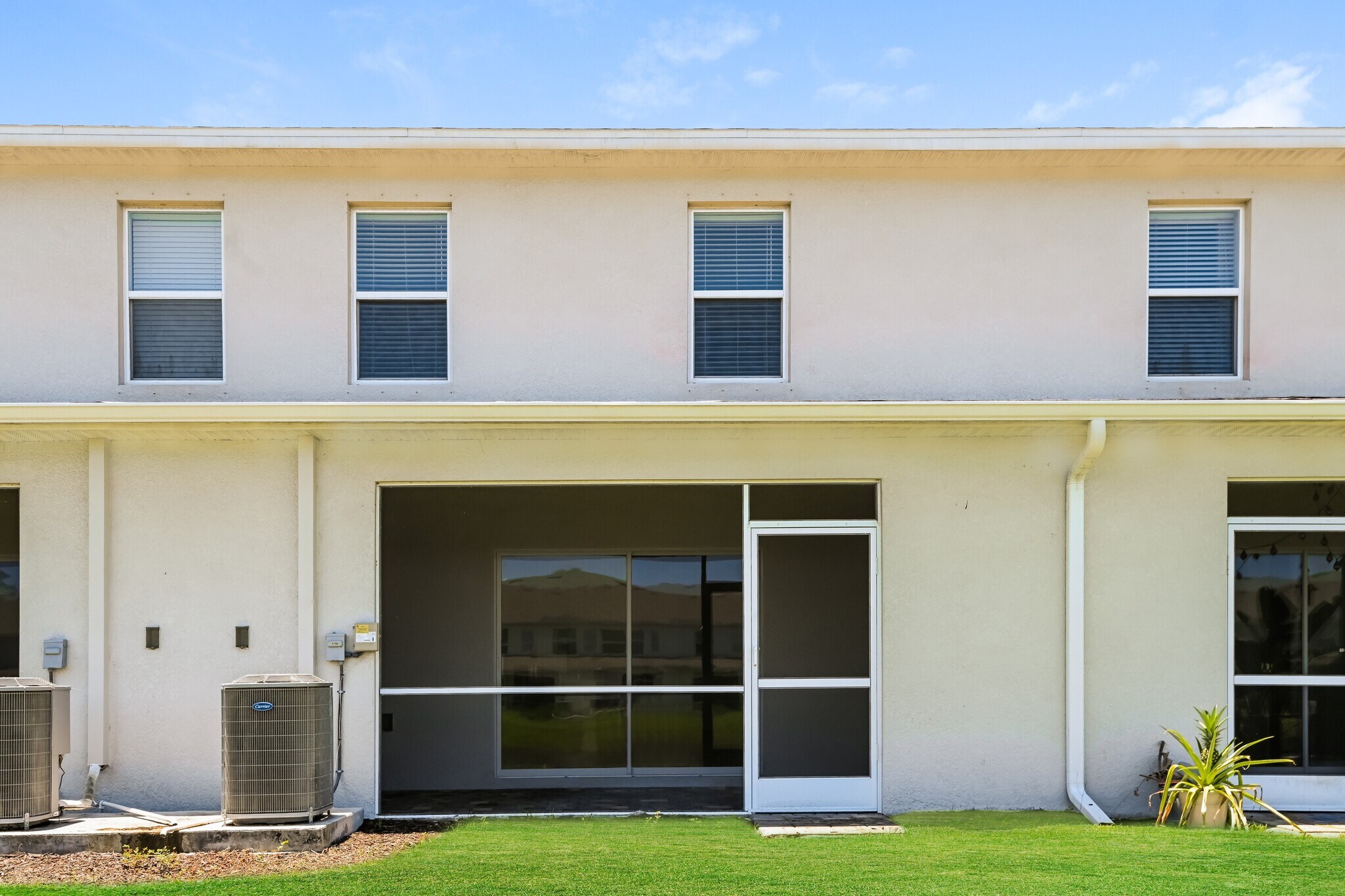 Building Photo - 15046 Wildflower Cir