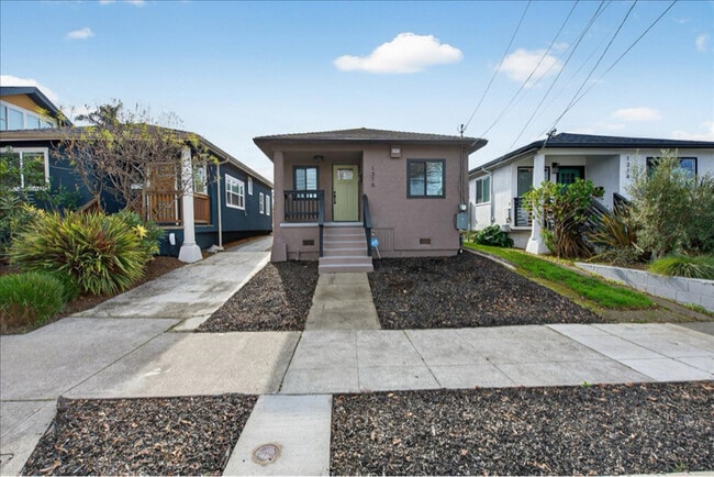 Building Photo - 1316 Parker St