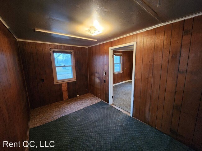 Building Photo - 2 br, 1 bath House - 224 4th St
