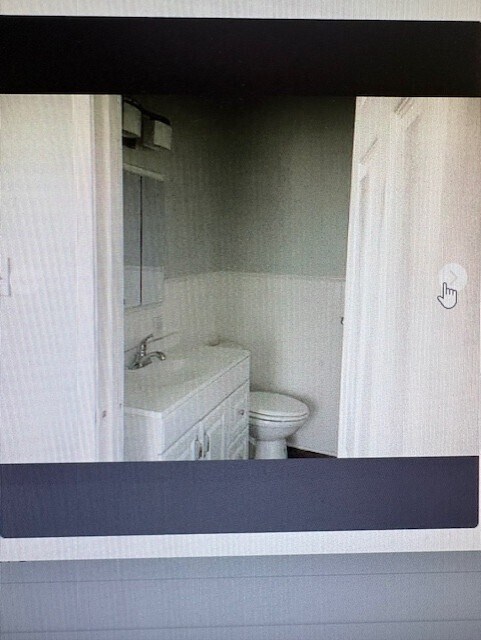 Building Photo - 849 Aspen Ln