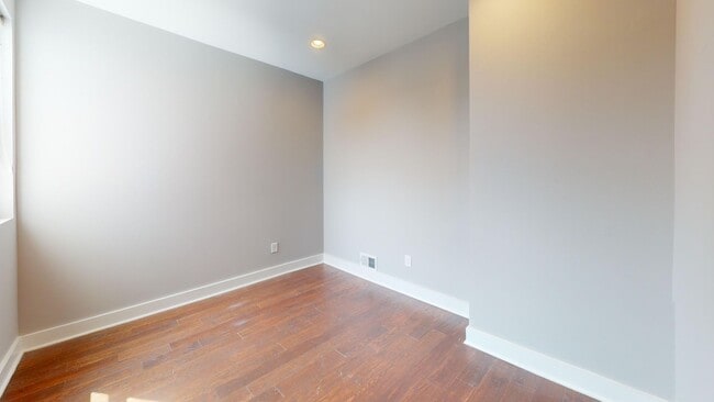 Building Photo - Stunning 1,300 Square Foot Eckington Home ...
