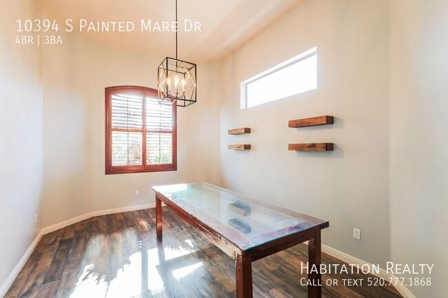 Building Photo - 10394 S Painted Mare Dr