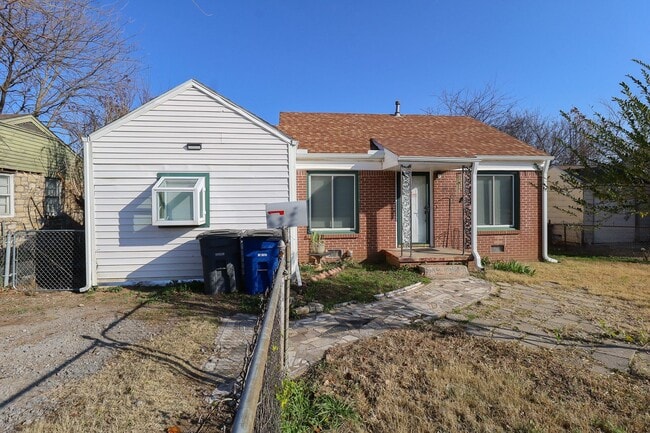 Building Photo - 3 Bed | 1 Bath in North Tulsa!