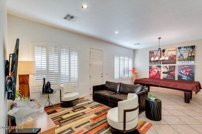 Building Photo - 2037 W Periwinkle Way