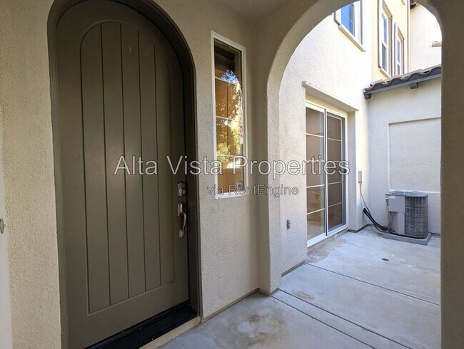 Building Photo - 10521 Zenor Ln
