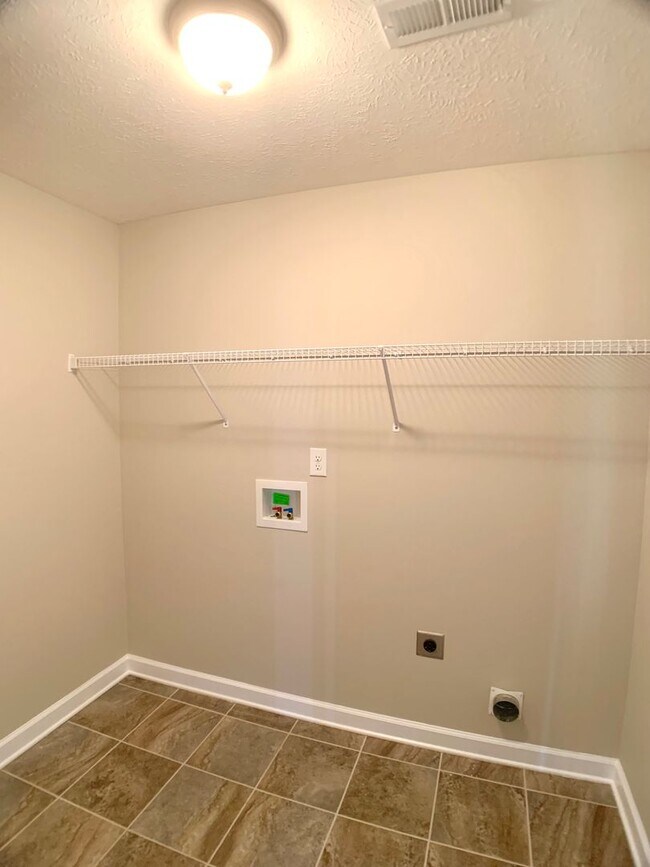 Building Photo - 1734 Ellie Piper Cir