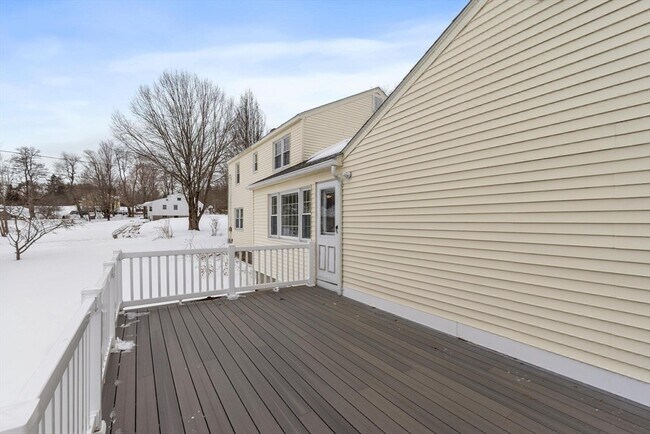 Building Photo - 20 Lovell St