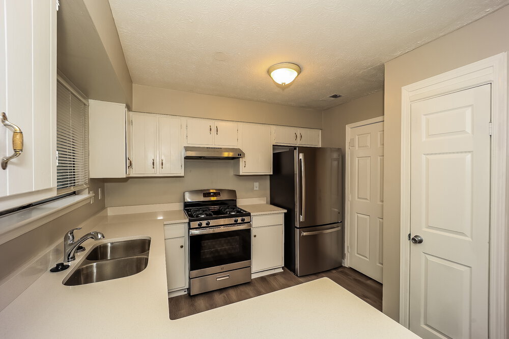 Building Photo - 596 Post Oak Rd