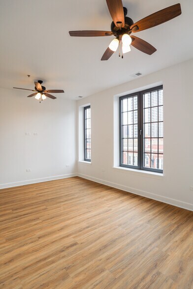 Building Photo - 3158 N Broadway St