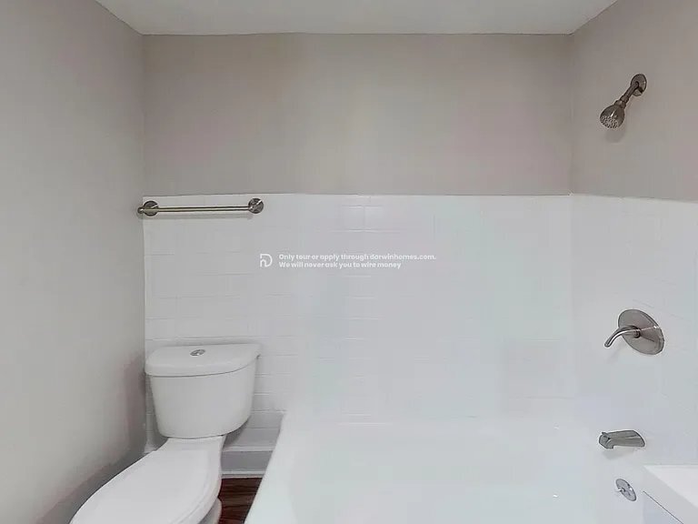 Building Photo - 526 Tauromee Ave