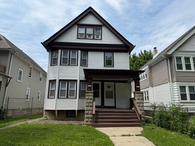 Building Photo - 2757-2759 N 36th St