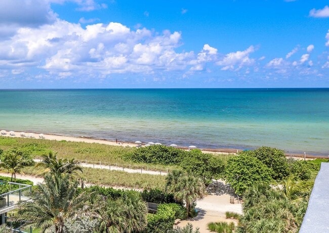 Building Photo - 9499 Collins Ave