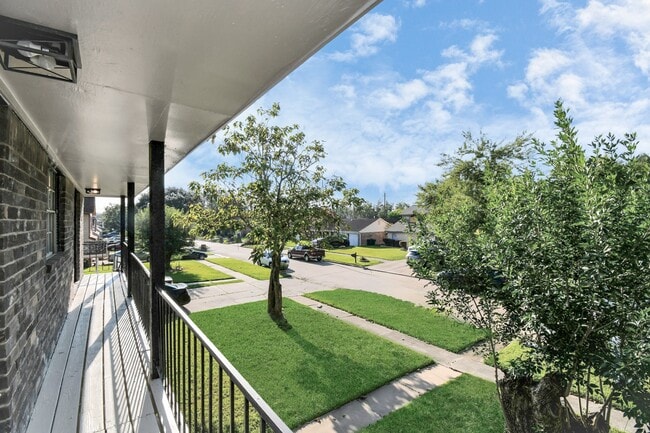 Building Photo - 7022 Castleview Ln