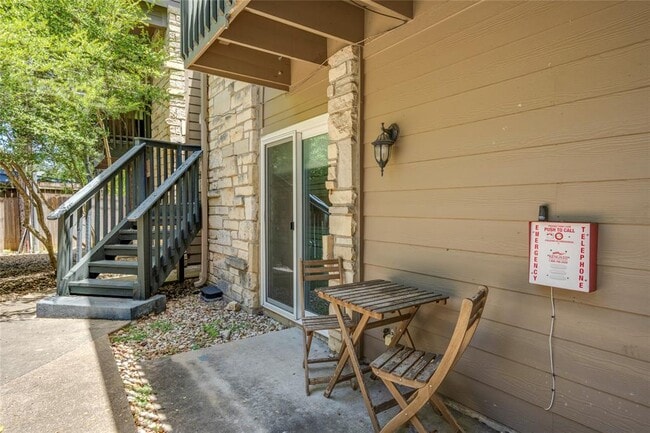 Building Photo - 3627 Menchaca Rd