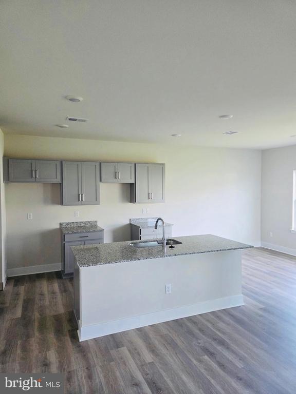 Building Photo - 232 Munsee Cir