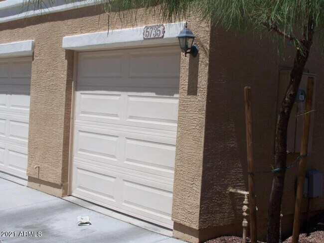 Building Photo - 5735 S 21st Pl